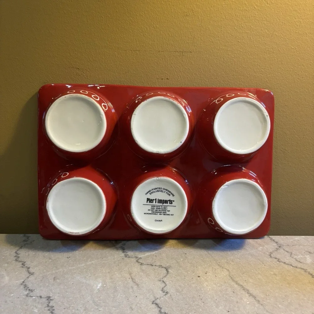 Pier 1 Black White‎ Dot Design Stoneware Six Muffin Cupcake Pan
